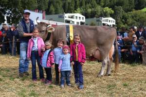 champion kuh ob madeira von kempf theo   toni  schafmatt  attinghausen ch.1245.9542.7   